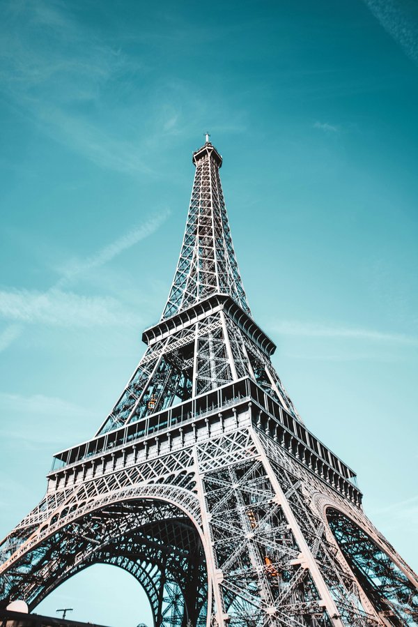 Discover paris real estate services tailored for american buyers